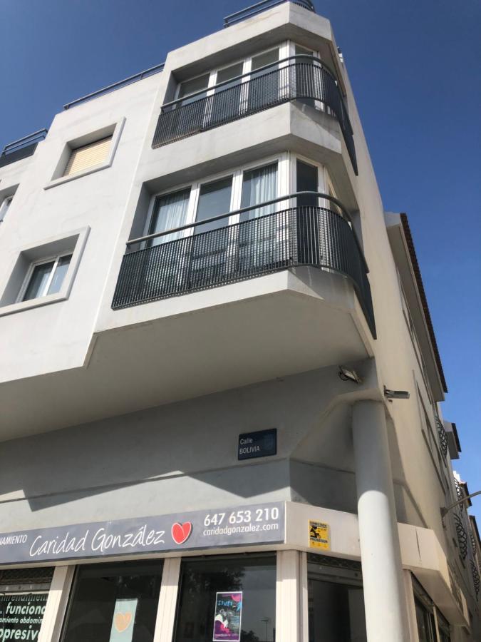 Apartment At The Beach Malaga Bagian luar foto