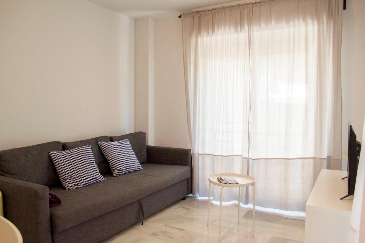 Apartment At The Beach Malaga Bagian luar foto